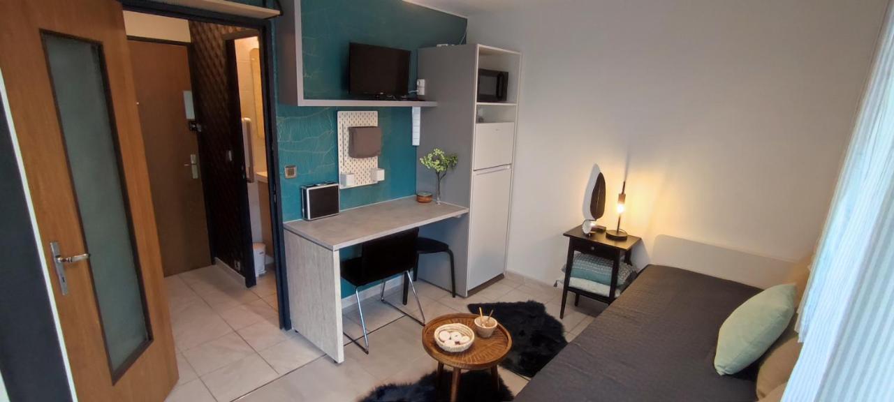 Michelet Studio Climatise Avec Balcon Et Parking Ferme Montpellier Luaran gambar
